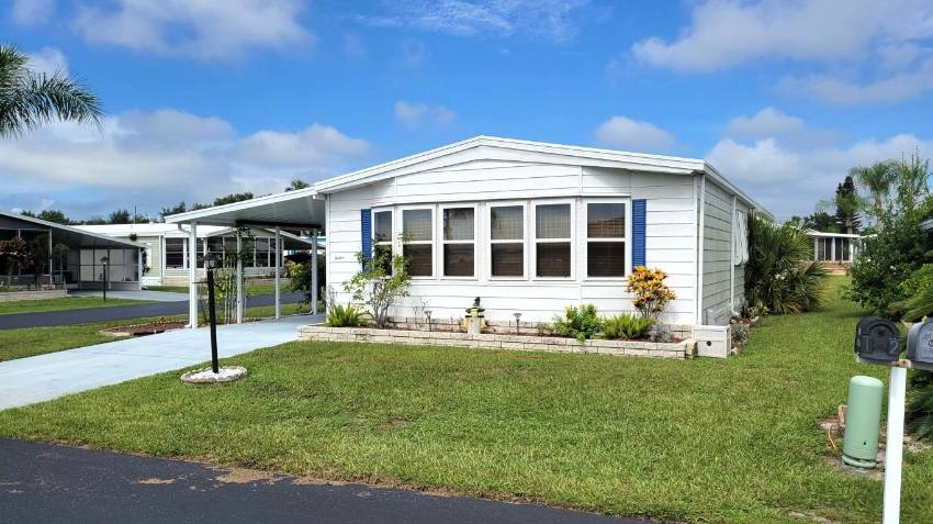 12 Navel Circle a Winter Haven, FL Mobile or Manufactured Home for Sale